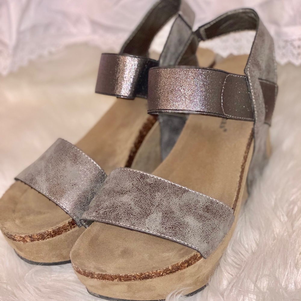SILVER WEDGES/PLATFORMS